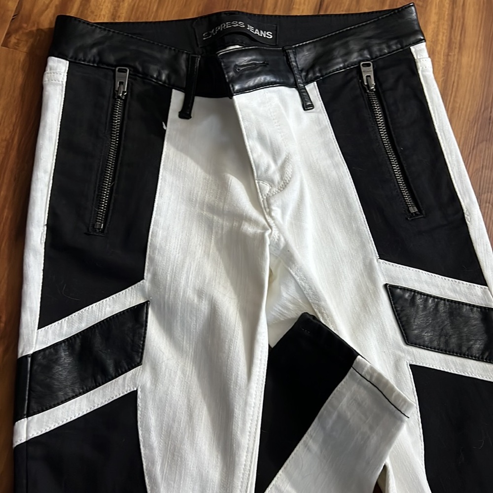 Express Jean/Legging - Picture 3 of 3